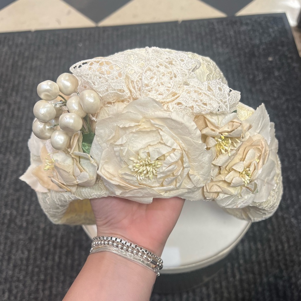 Louise Green Hat/ Lace & Floral